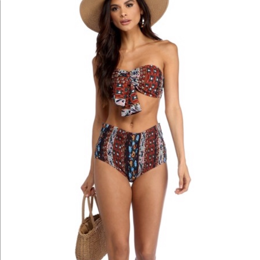 Matching festival set